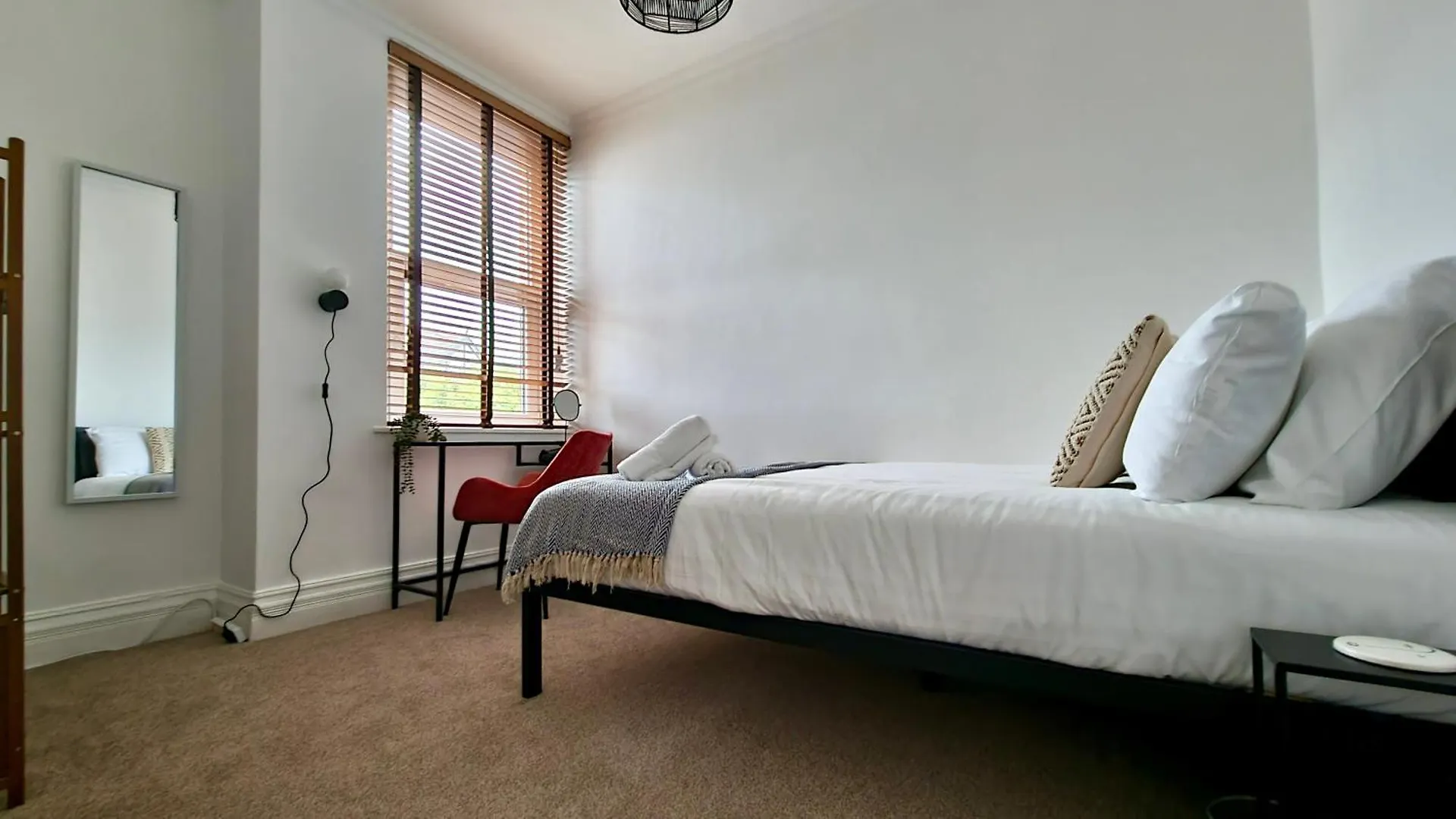 Thompson Apartments By Switchback Stays Cardiff