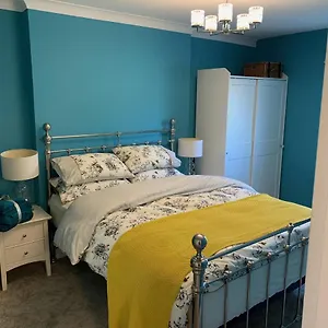  Apartment Stylish 2 Bed Penthouse In Trendy Pontcanna
